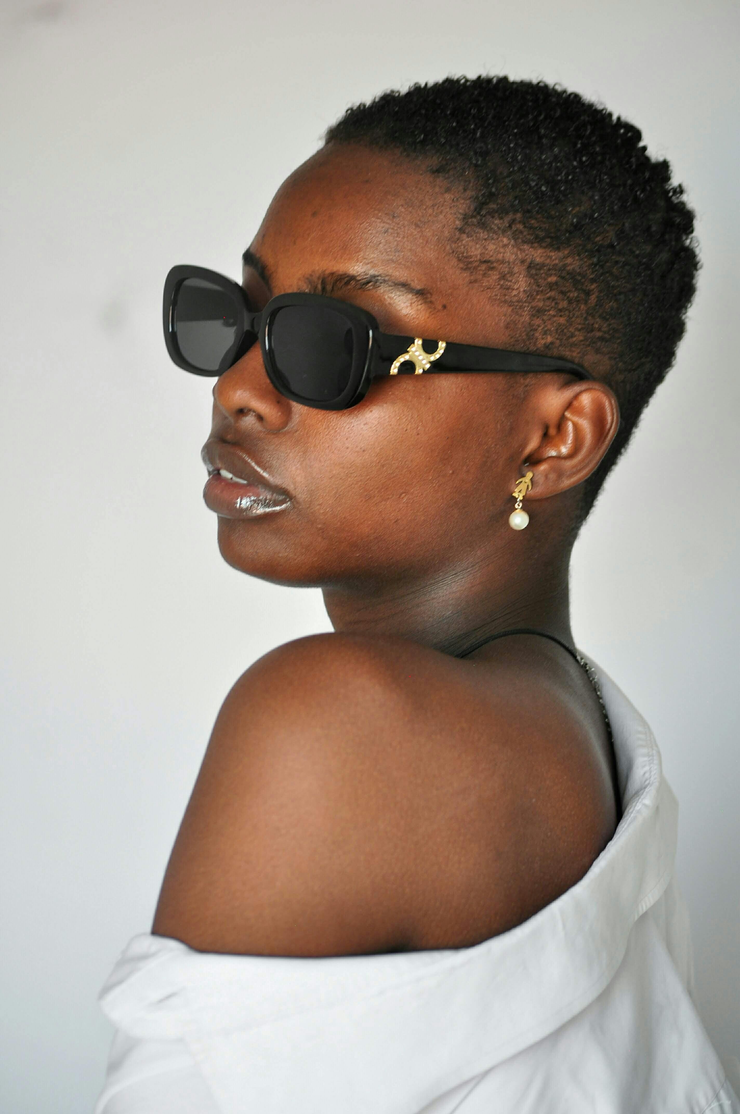 国产传媒周报精选封面图